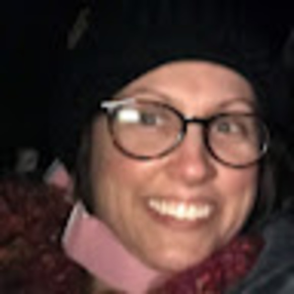 Meet your Posher, Lorreen - Picture 1 of 1